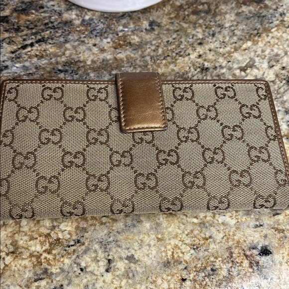 Gucci EUC  Monogram Lovely Heart Continental Canvas Wallet - Picture 10 of 12